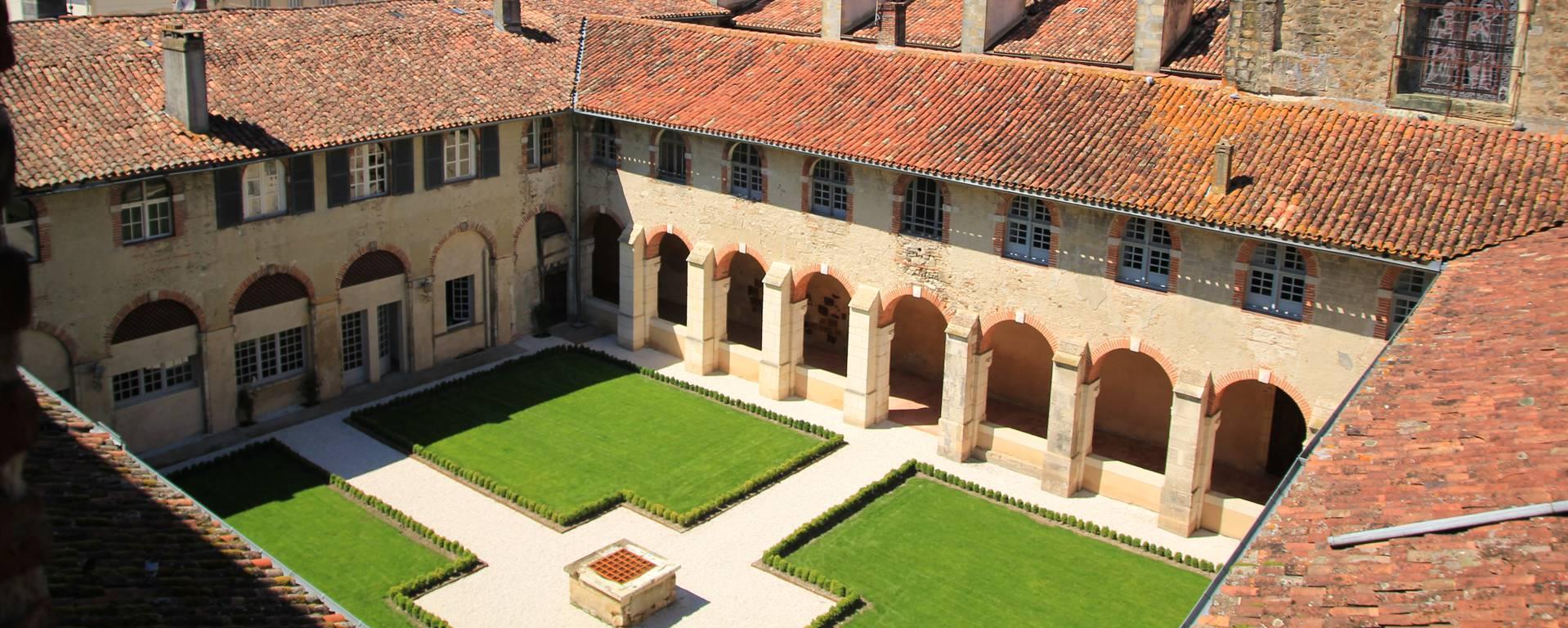 Le Sud des Landes à vélo  Terroir, Histoire et Art de Vivre - Saint Sever